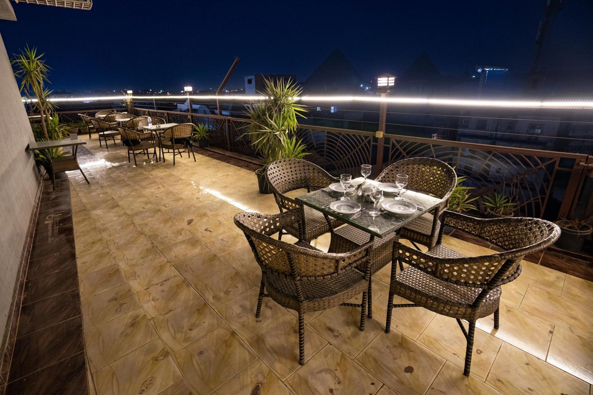 Hotel Pyramids Gem Plaza Kafret el-Gabal Exteriér fotografie