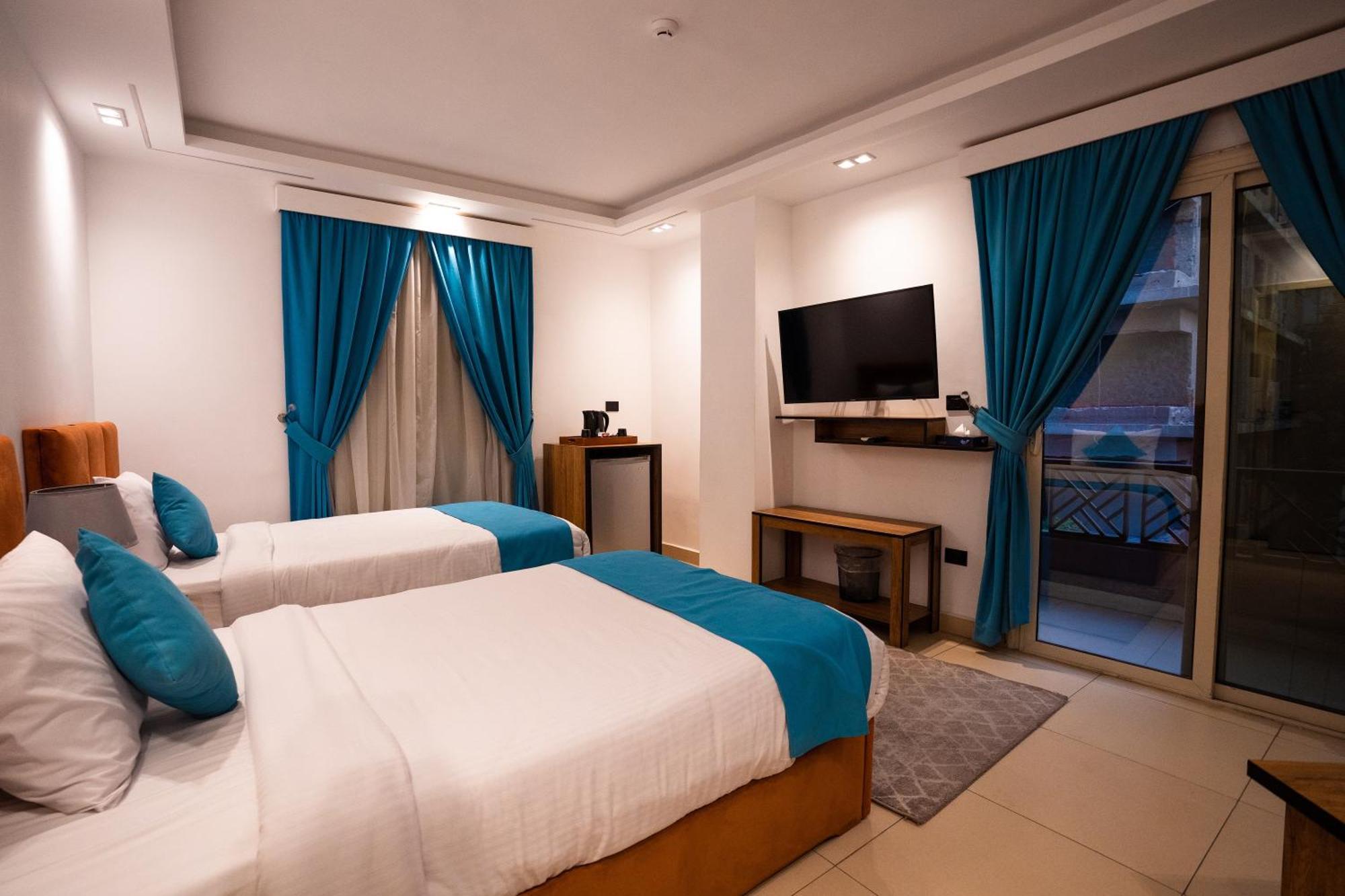 Hotel Pyramids Gem Plaza Kafret el-Gabal Exteriér fotografie